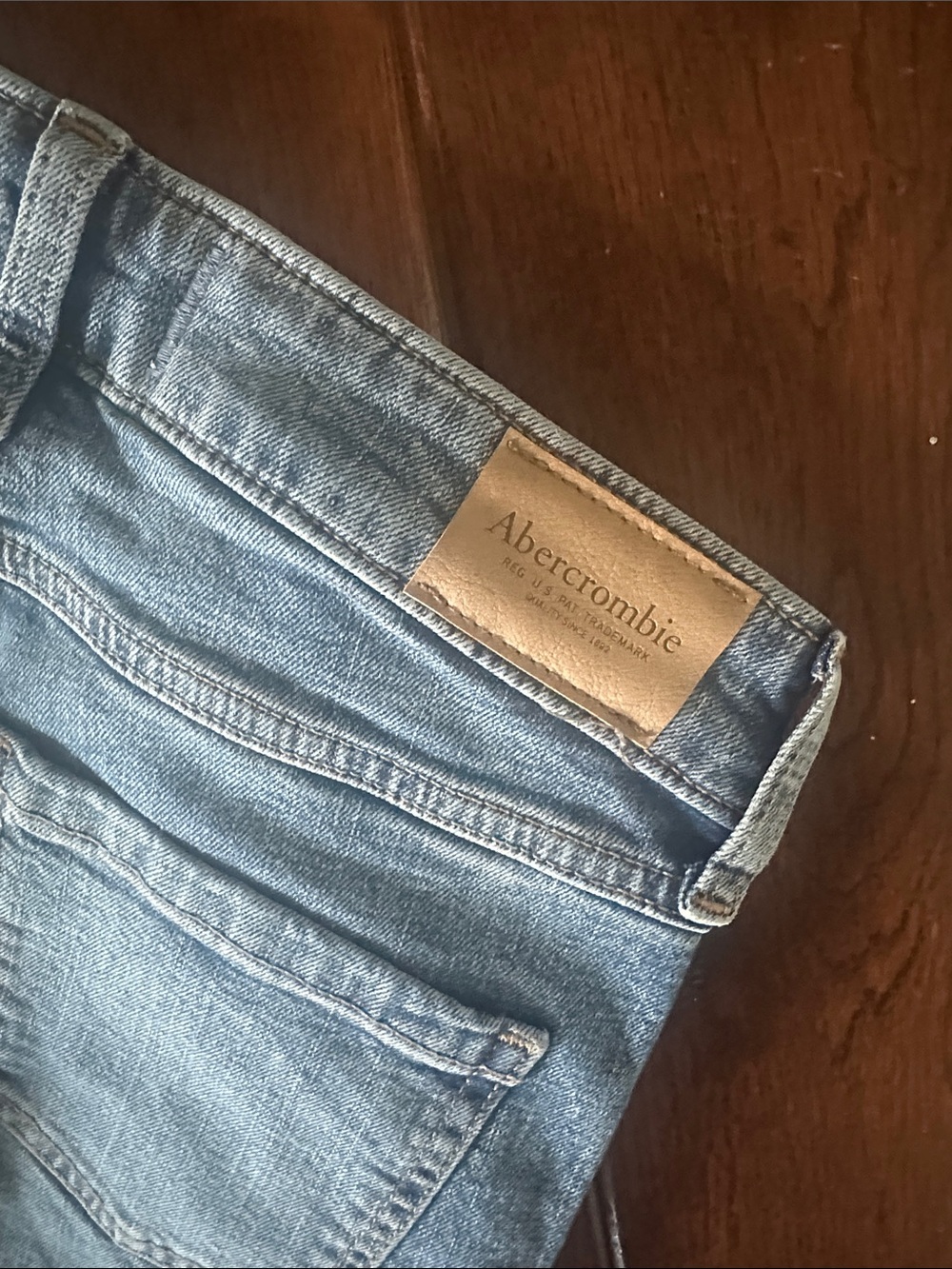 Abercrombie Kids High Rise Wide Leg Short Jeans - Picture 4 of 4